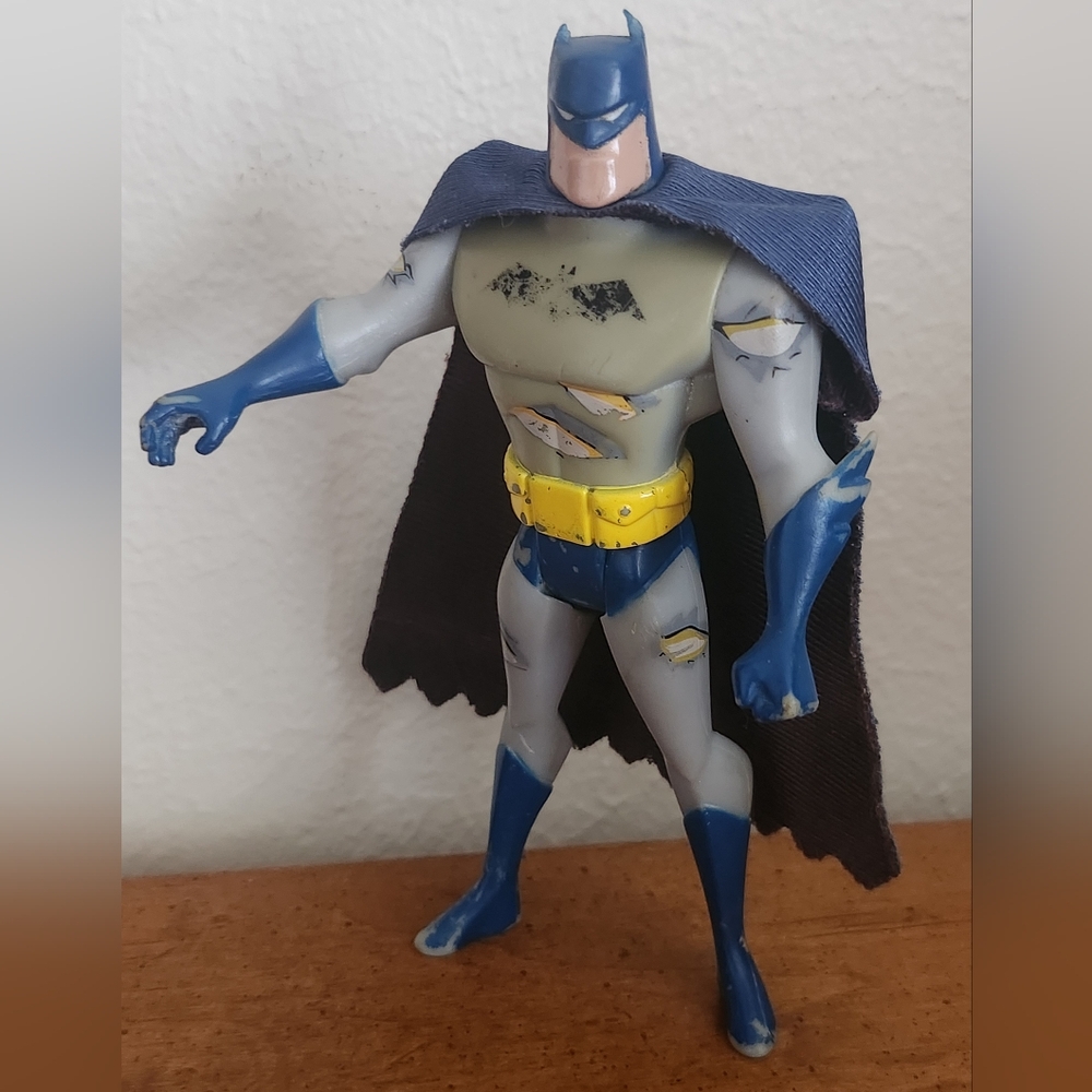 DC Comics Batman Action Figure 5" - Picture 2 of 5